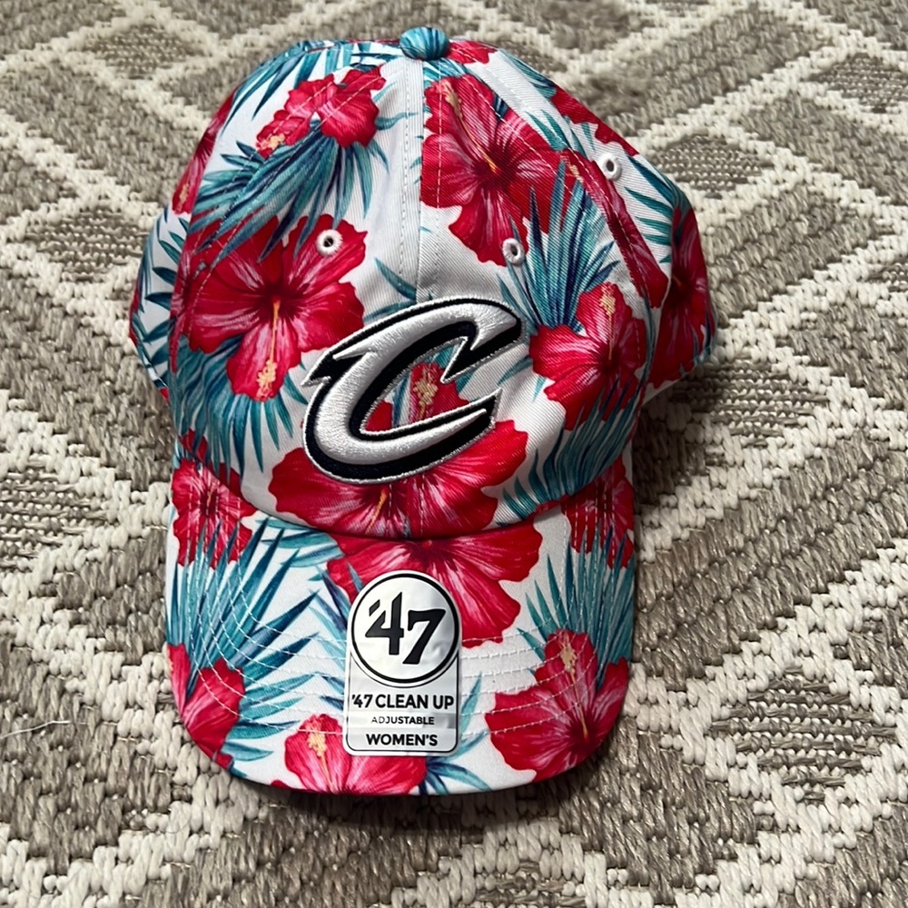 47 brand womenโs fit Cleveland Cavaliers Hawaiian themed baseball hat